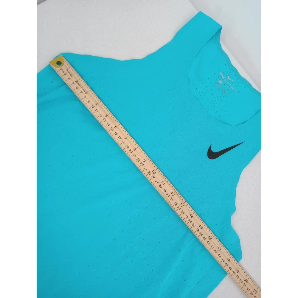 Nike aeroswift tank